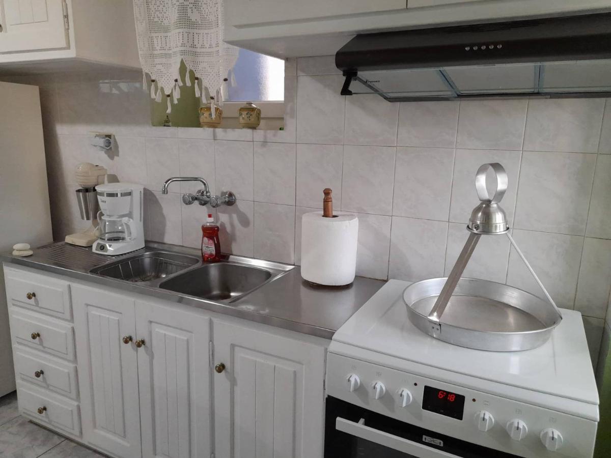 Mamos Sunset House Plaka Vakantiehuis