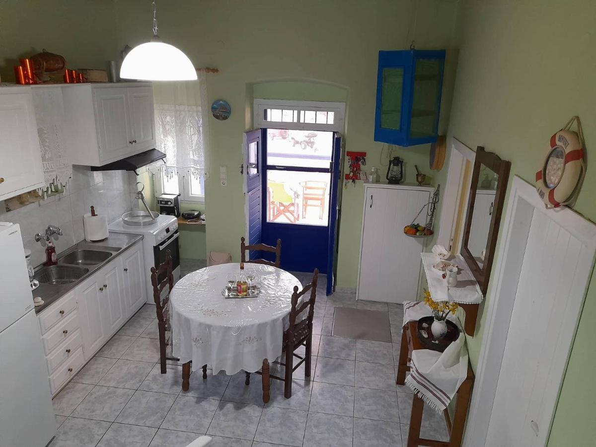 Mamos Sunset House Plaka Vakantiehuis