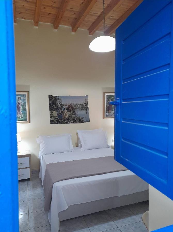 Vakantiehuis Mamos Sunset House Plaka *