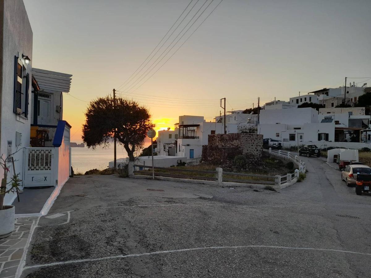 Mamos Sunset House Plaka *